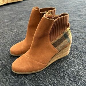 Toms Plaid Ankle Booties